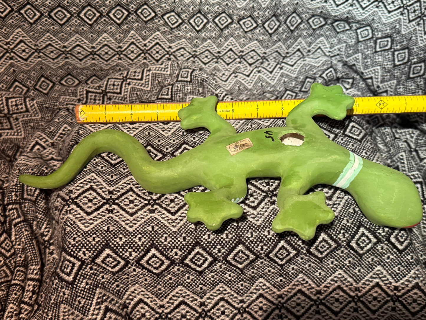 Mexican folk art terracotta lizard
